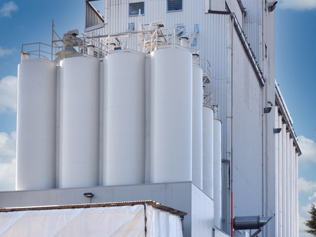 silos per stoccaggio alimenti ristrutturati