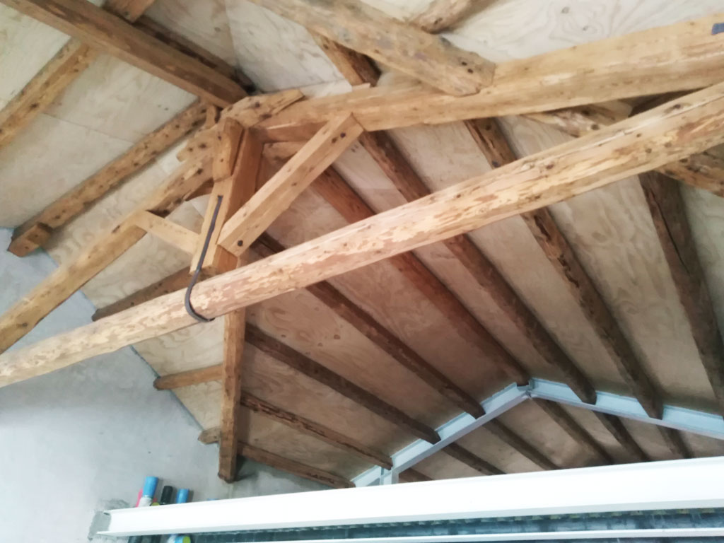 tetto in legno sabbiato